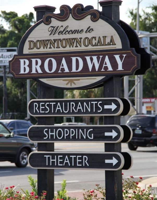 15092 Southwest 14th Avenue Road Ocala, FL 34473 - Photo 38 of 40 a street sign that is on a pole