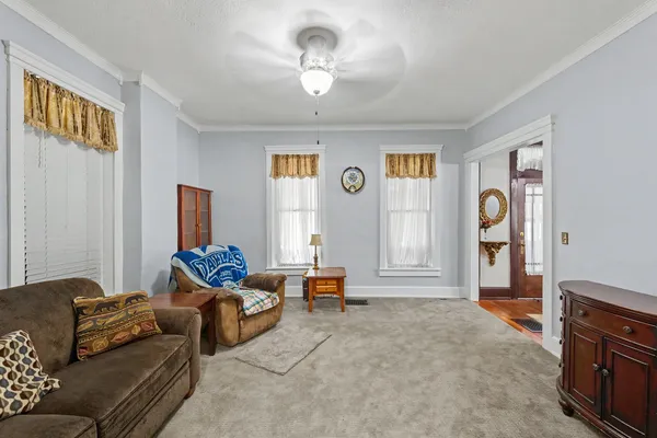 $198,500 | 110 North Pike Street, Oakland, IL 61943