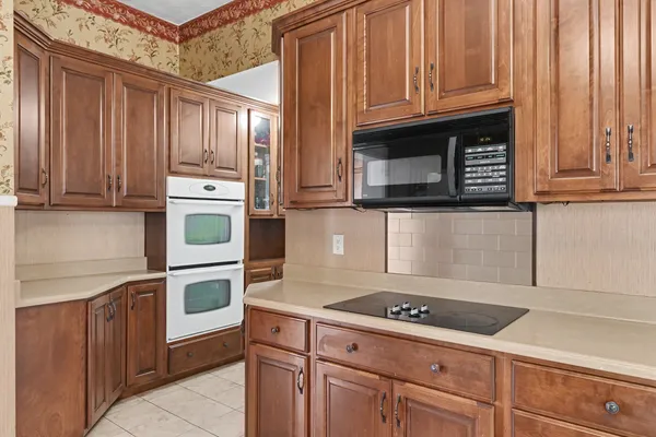 $198,500 | 110 North Pike Street, Oakland, IL 61943