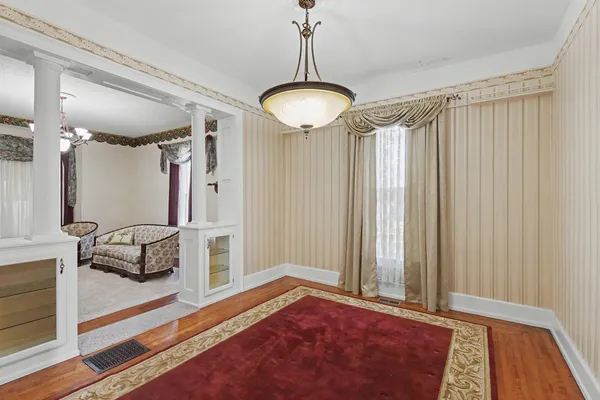 $198,500 | 110 North Pike Street, Oakland, IL 61943