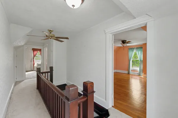 $198,500 | 110 North Pike Street, Oakland, IL 61943