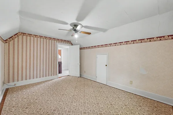 $198,500 | 110 North Pike Street, Oakland, IL 61943