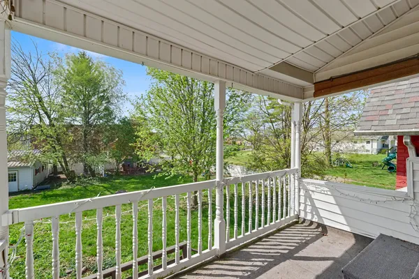 $198,500 | 110 North Pike Street, Oakland, IL 61943