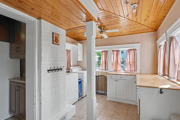 $198,500 | 110 North Pike Street, Oakland, IL 61943