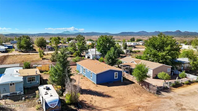 a front view of house with yard