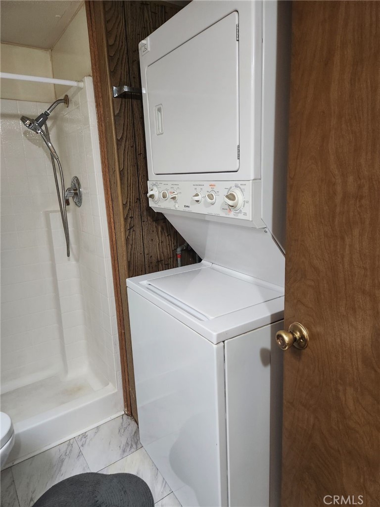 15940 Stoddard Wells Road, Unit 30 Victorville, CA 92395 - Photo 13 of 17 Stackable washer/dryer set.