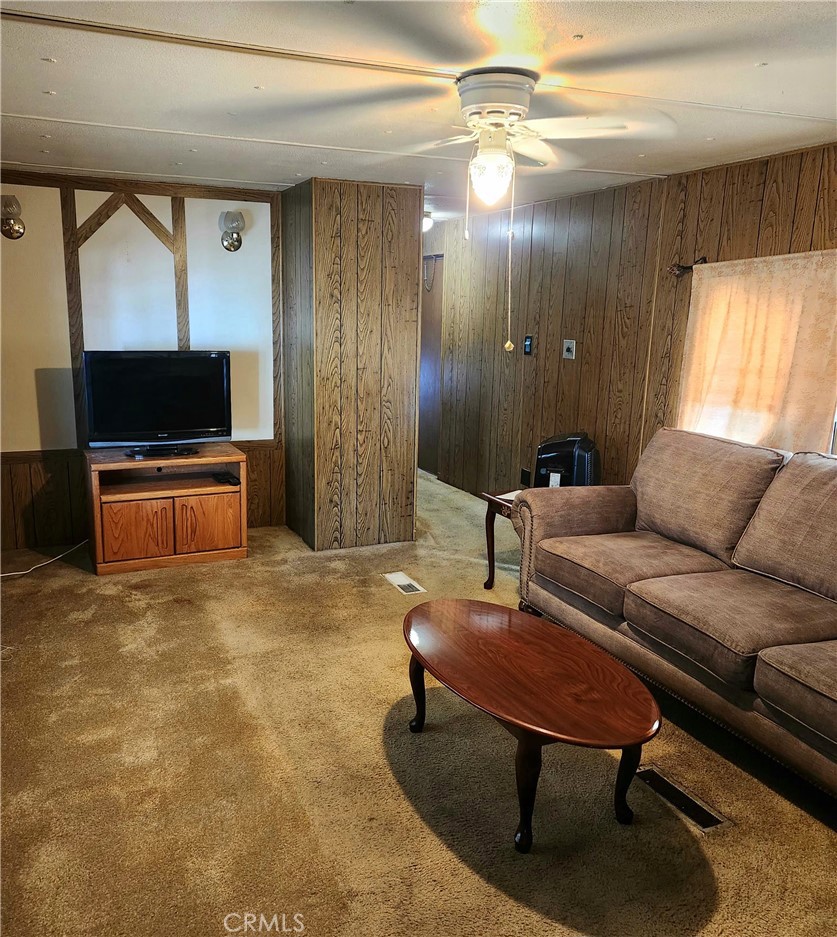 15940 Stoddard Wells Road, Unit 30 Victorville, CA 92395 - Photo 6 of 17 Space for TV and entertainment.