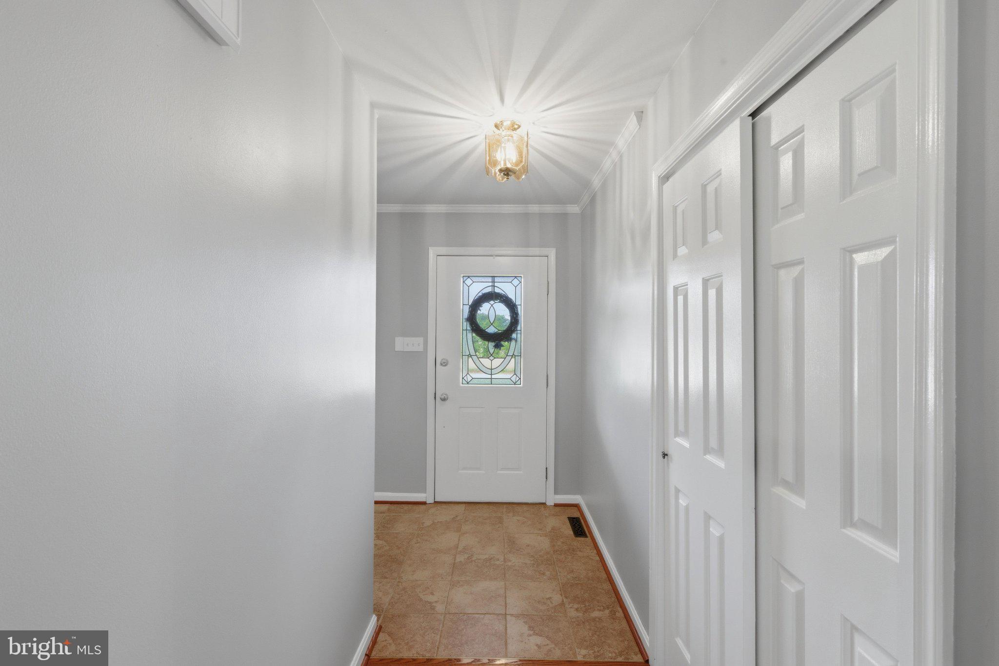 18310 Upper Beckleysville Road Hampstead, MD 21074 - Photo 13 of 67 Inviting entryway with natural light.