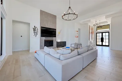 $899,990 | 117 Idle Spur, Liberty Hill, TX 78642