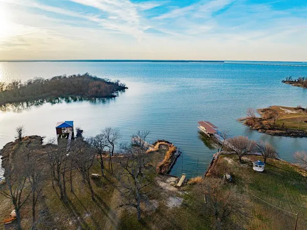 a view of a lake with houses