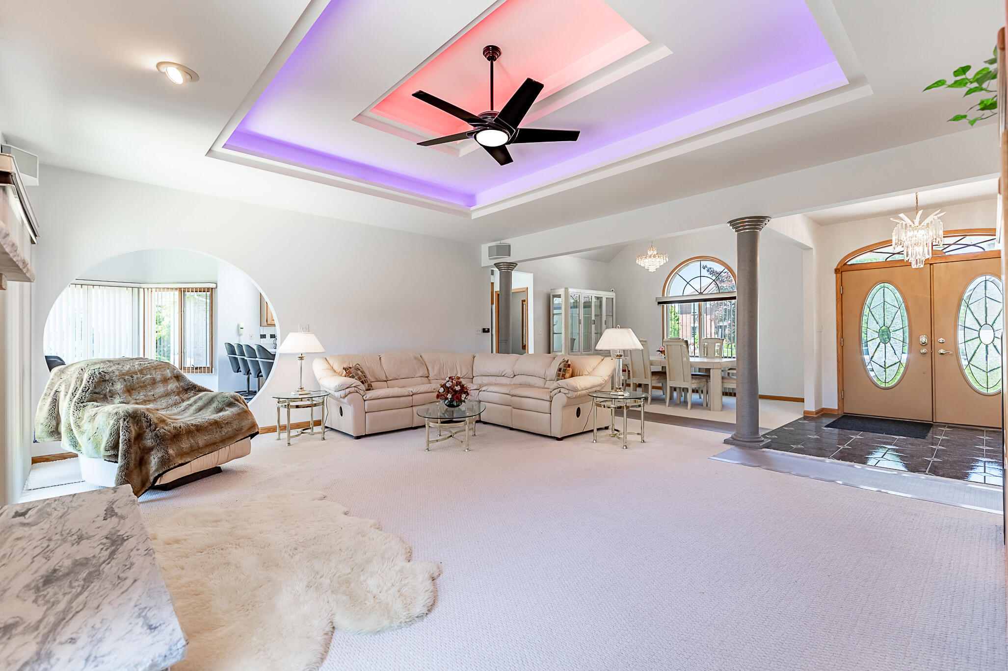 1020 Cornwallis Lane Munster, IN 46321 - Photo 14 of 41 a living room with furniture and a ceiling fan