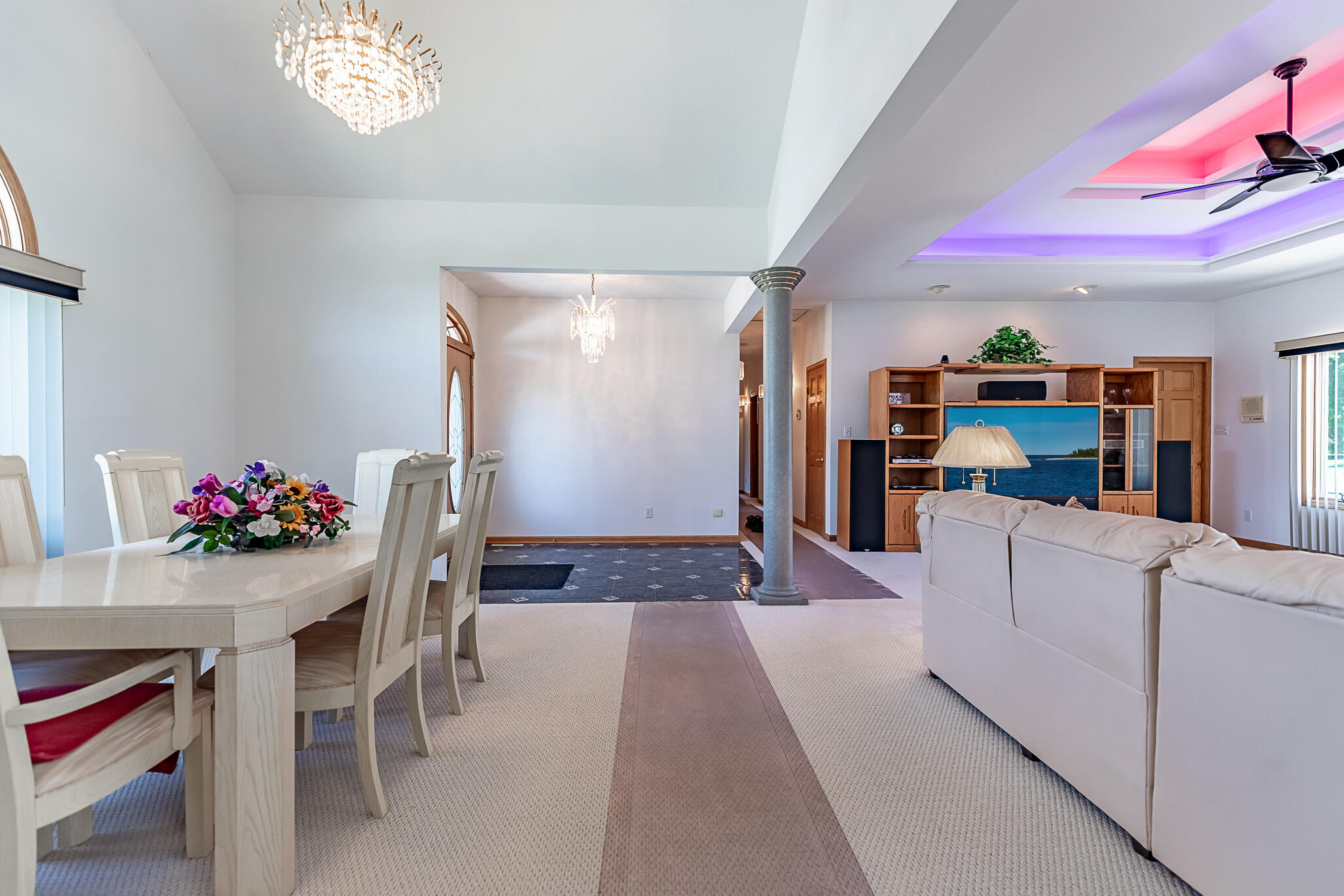 1020 Cornwallis Lane Munster, IN 46321 - Photo 24 of 41 a living room with furniture and a table