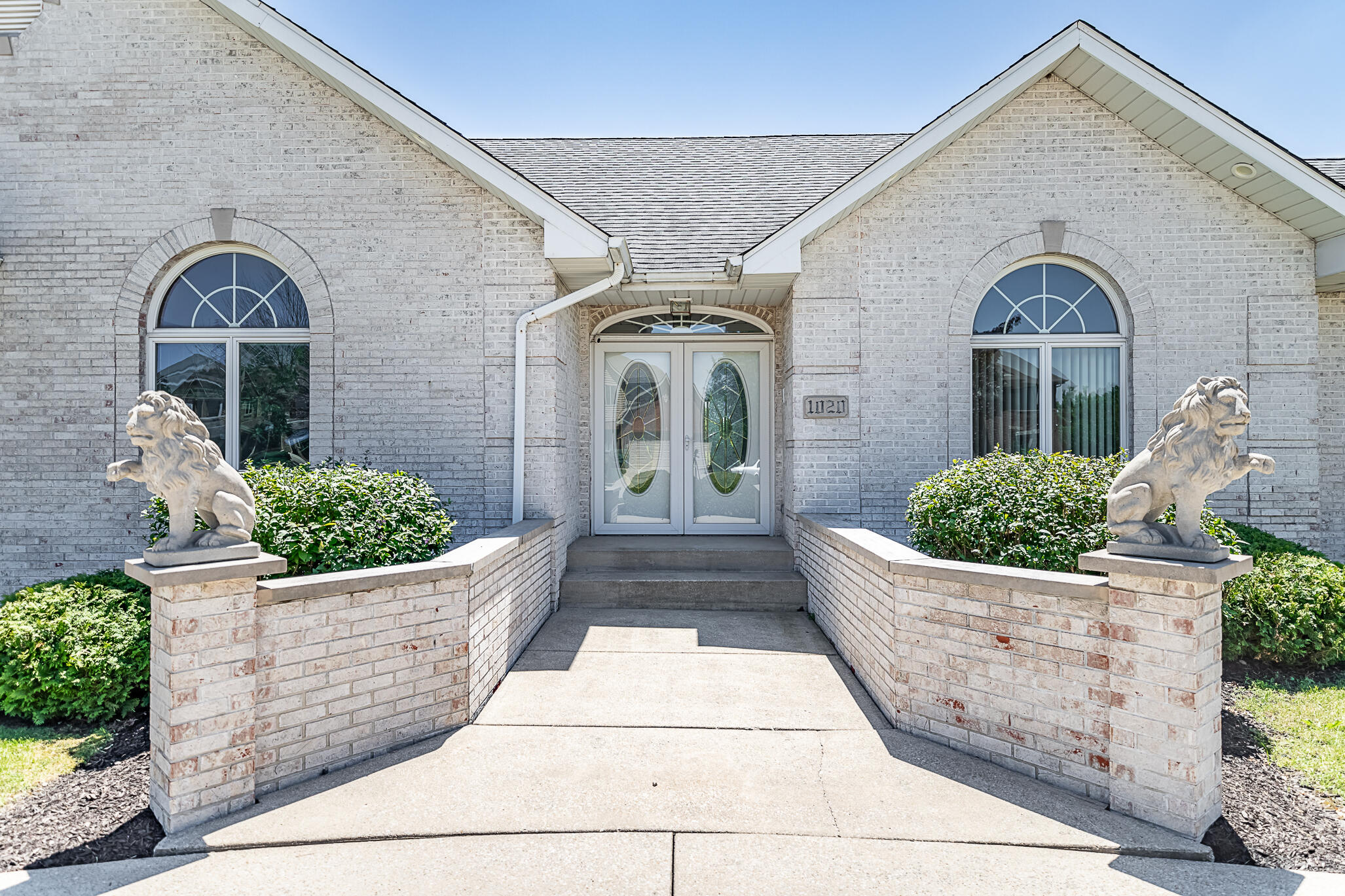 1020 Cornwallis Lane Munster, IN 46321 - Photo 10 of 41 a view of a wooden house with large windows