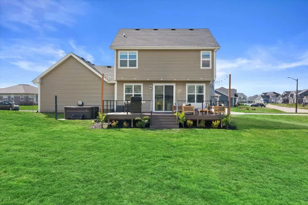 $739,000 | N62-w21744 Masters Drive, Menomonee Falls, WI 53051