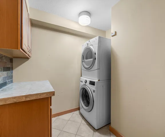 $460,000 | 2050 Chalmers Drive, Ann Arbor, MI 48104