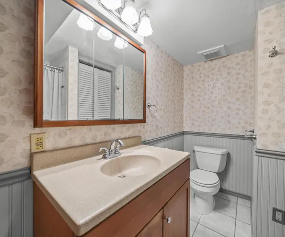 $460,000 | 2050 Chalmers Drive, Ann Arbor, MI 48104