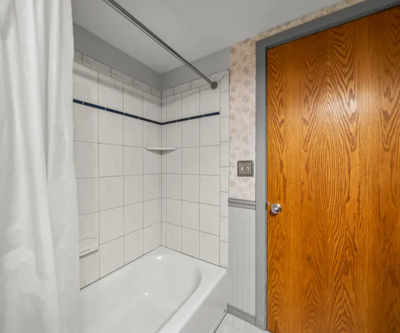 $460,000 | 2050 Chalmers Drive, Ann Arbor, MI 48104