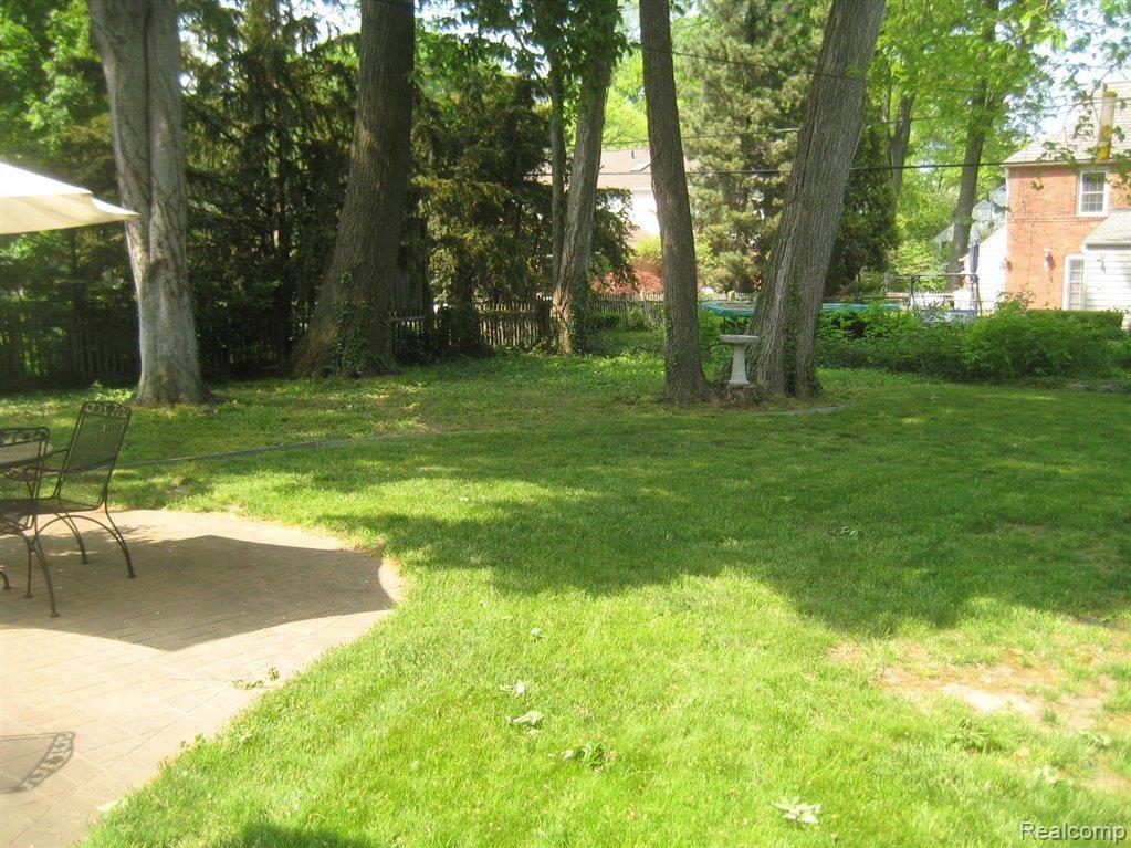 316 Cloverly Road Grosse Pointe, MI 48236 - Photo 22 of 24 031.JPG