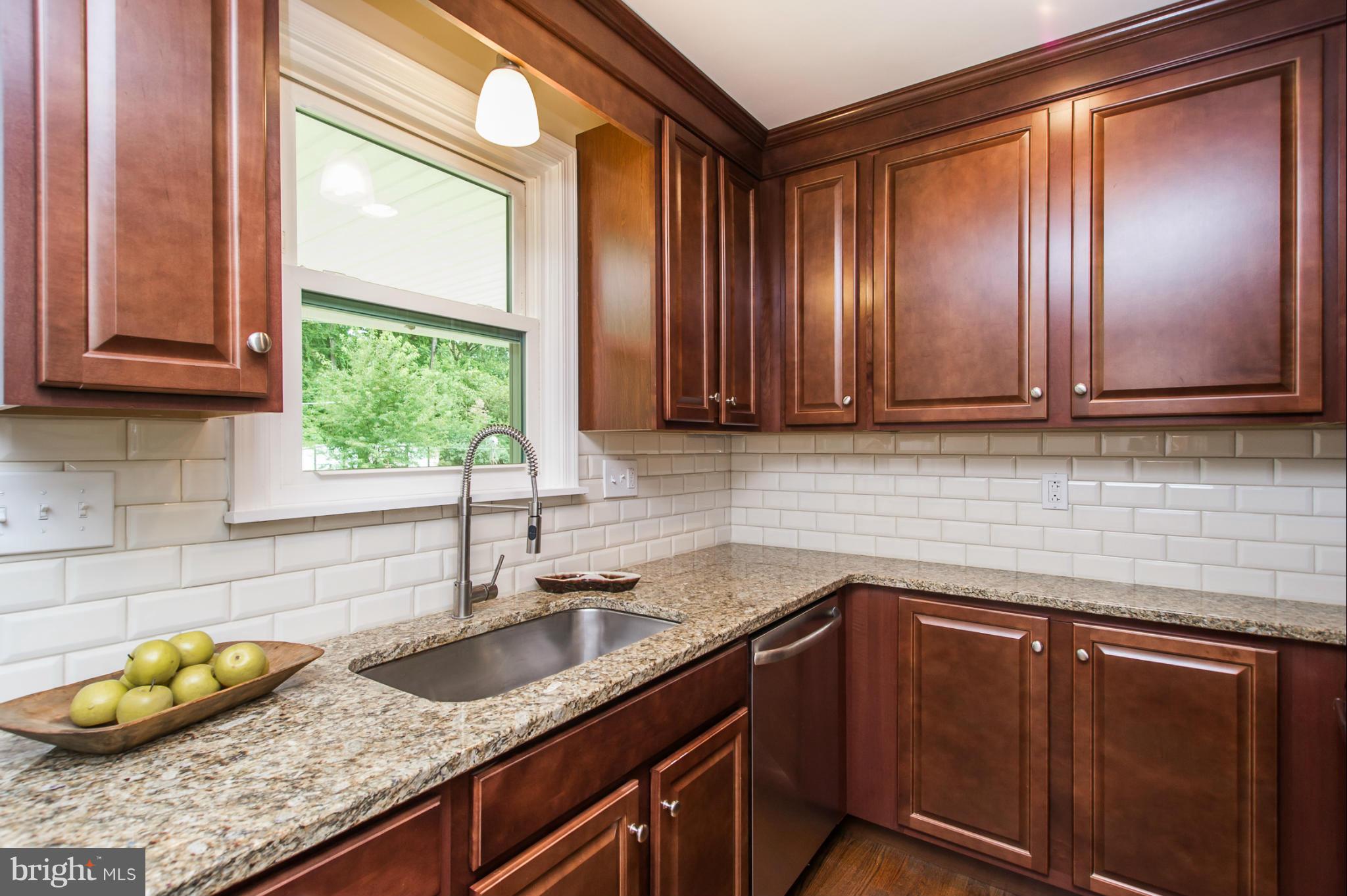 10314 Greentop Road Cockeysville, MD 21030 - Photo 10 of 30 Kitchen