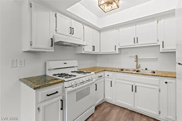 $1,850 | 2212 Silver Pine Drive, Las Vegas, NV 89108