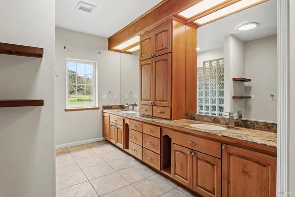 $2,300,000 | 4595-4601 Feliz Creek Road, Hopland, CA 95449