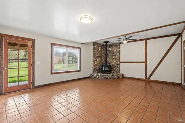 $2,300,000 | 4595-4601 Feliz Creek Road, Hopland, CA 95449