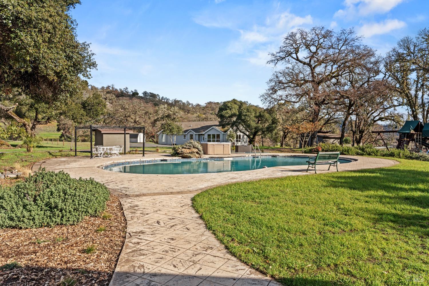 4595-4601 Feliz Creek Road Hopland, CA 95449 - Photo 32 of 74 Another path to the pool