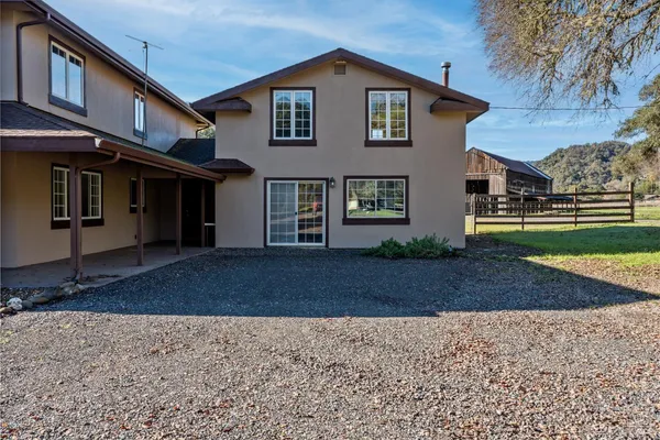 $2,300,000 | 4595-4601 Feliz Creek Road, Hopland, CA 95449