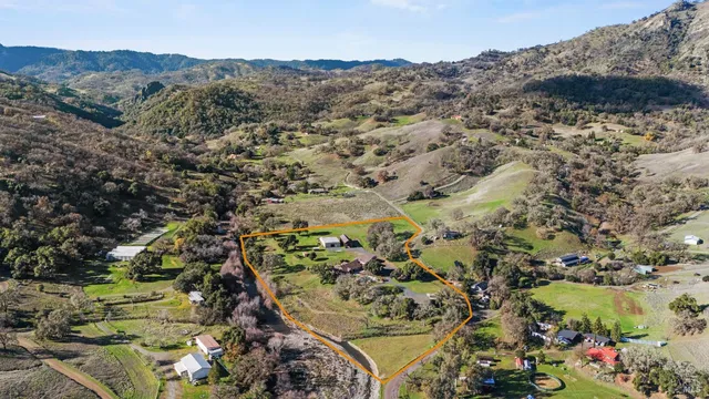 $2,300,000 | 4595-4601 Feliz Creek Road, Hopland, CA 95449