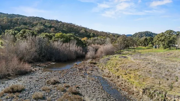 $2,300,000 | 4595-4601 Feliz Creek Road, Hopland, CA 95449