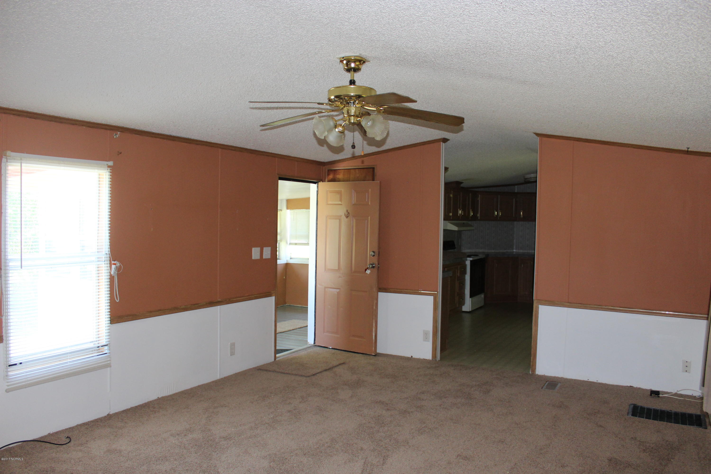 133 Anita Drive Hubert, NC 28539 - Photo 23 of 26 127 Anita Dr/ living room