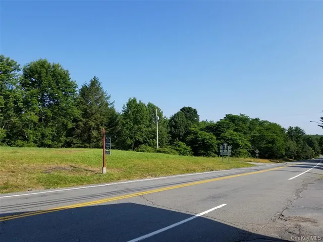 a view of a tennis court