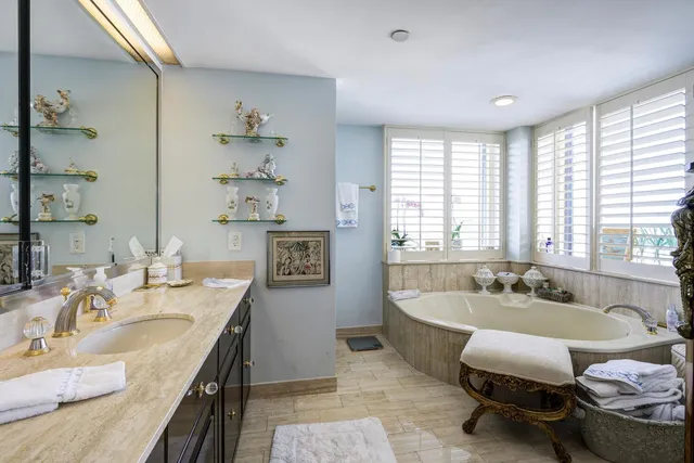 $2,450,000 | 529 South Flagler Drive, Unit 27E, West Palm Beach, FL 33401