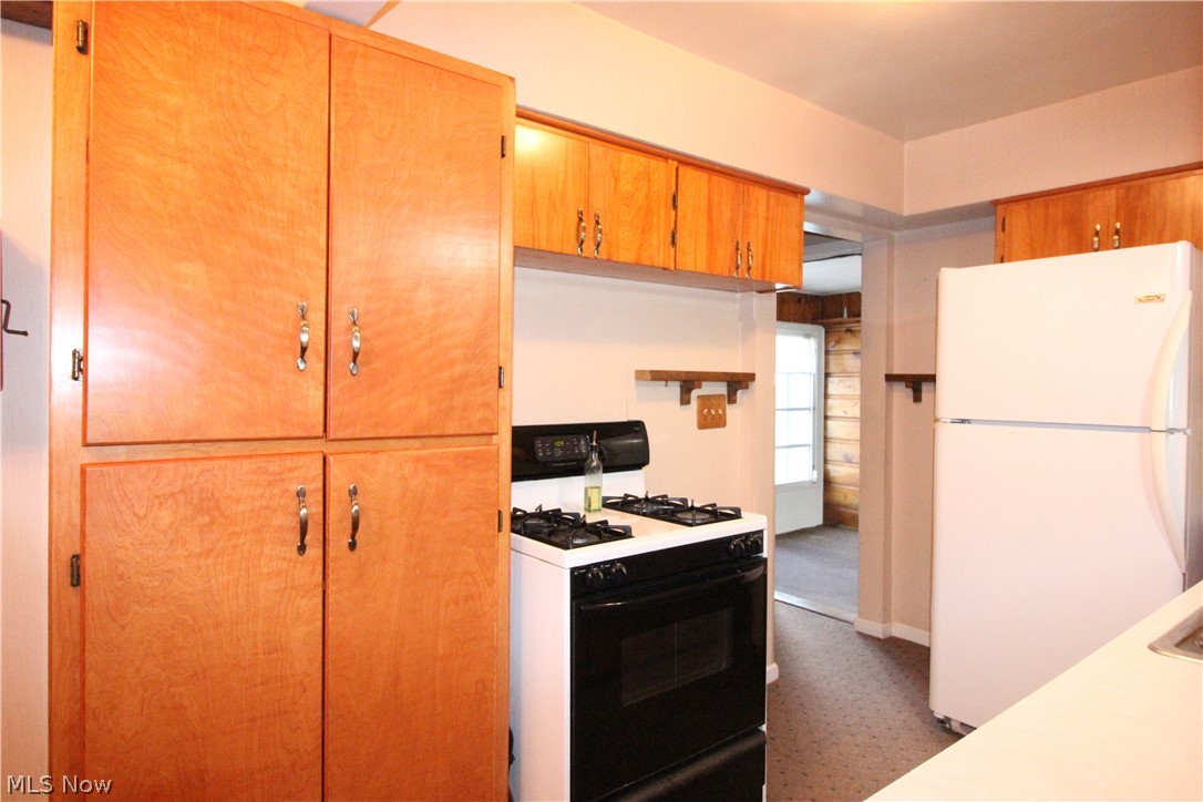 4646 Roop Avenue Barberton, OH 44203 - Photo 15 of 35 Gallery Image 15