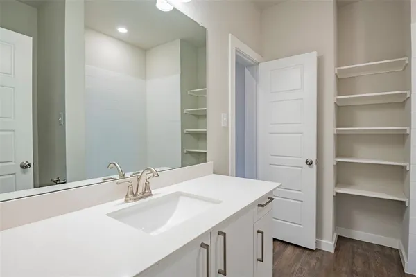 $1,695 | 655 Wheatfield Drive, Venus, TX 76084