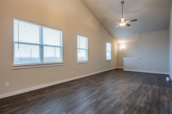 $1,695 | 655 Wheatfield Drive, Venus, TX 76084