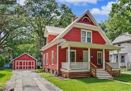 $484,500 | 1521 Rhode Island Street, Lawrence, KS 66044