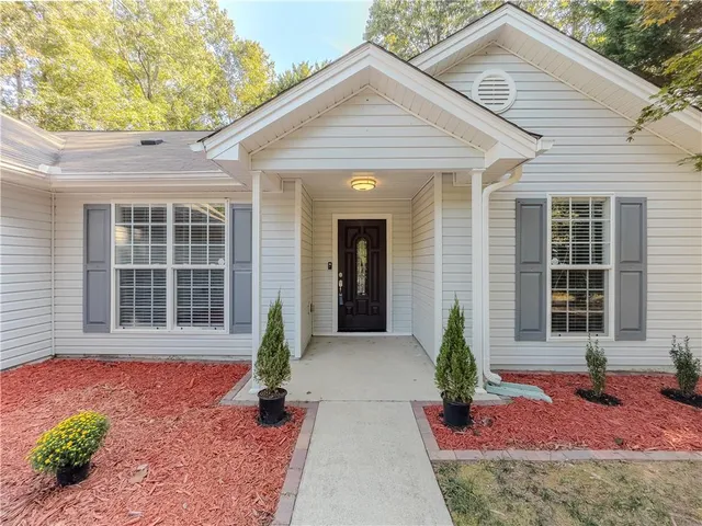 $359,000 | 2622 Sam Calvin Drive, Dacula, GA 30019
