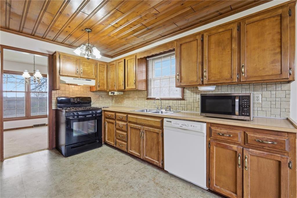 24801 Cowherd Road Blue Springs, MO 64064 - Photo 11 of 43