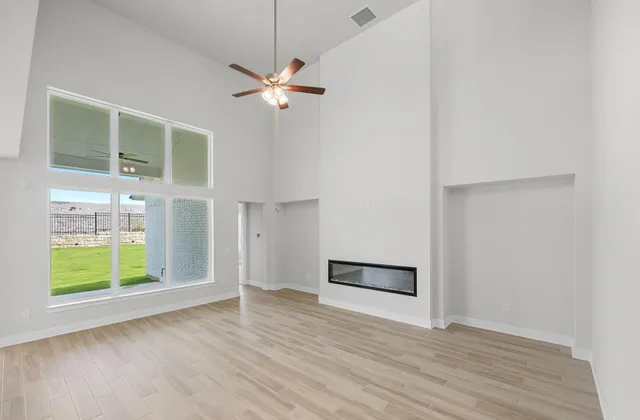 $514,623 | 8100 Royal Mint Cove, Lago Vista, TX 78645