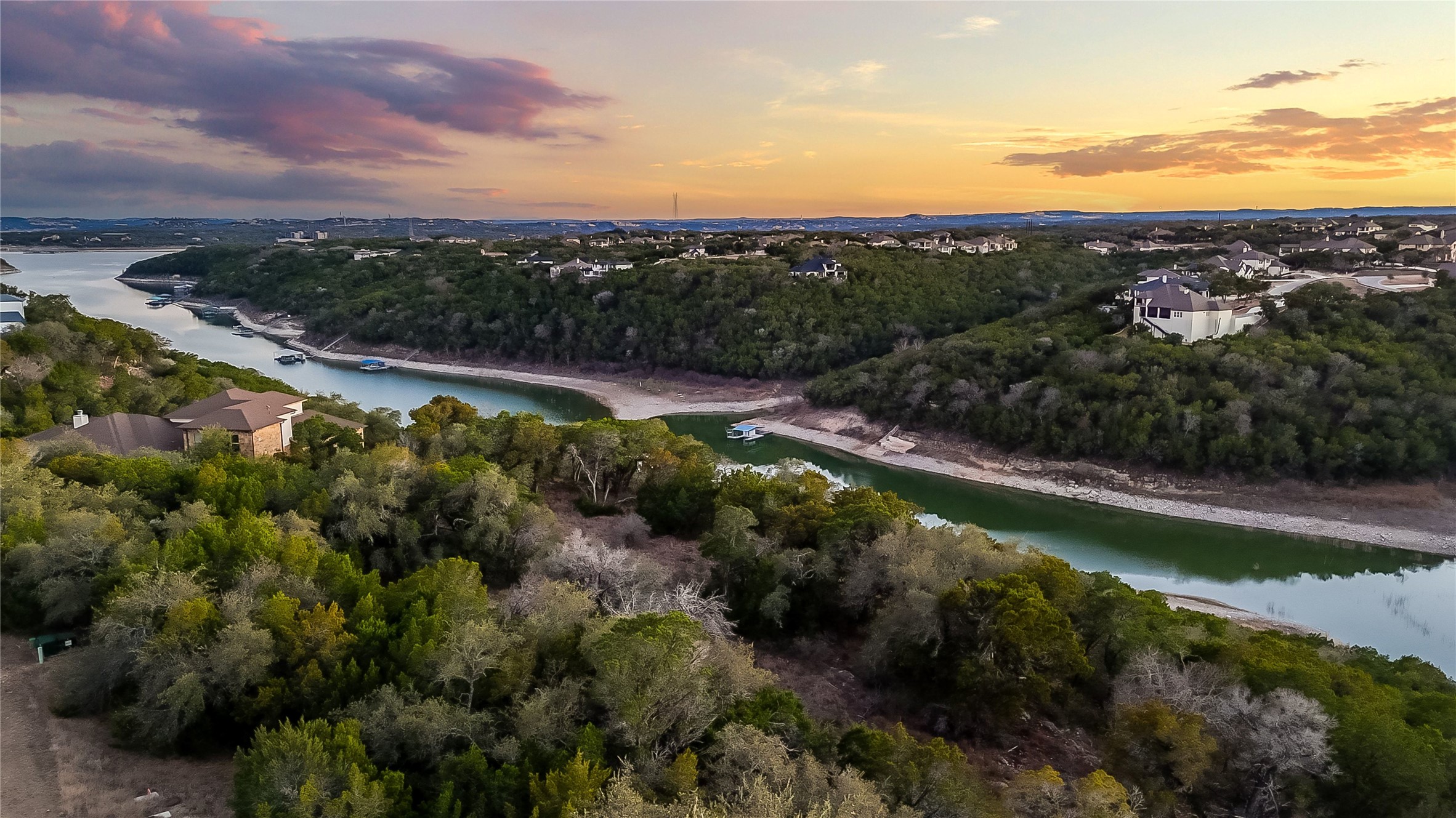 18333 Hidden Ridge Place Lago Vista, TX 78645 - Photo 21 of 40 Lake Travis living.