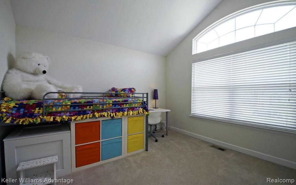 27243 Victoria Road Novi, MI 48374 - Photo 30 of 37