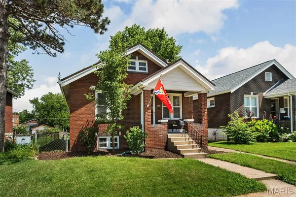$259,900 | 5157 Goethe Avenue, St. Louis, MO 63109