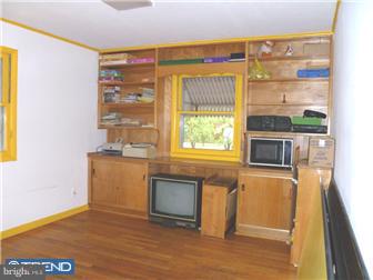 1614 Salem Road Burlington, NJ 08016 - Photo 6 of 12 Gallery Image 6