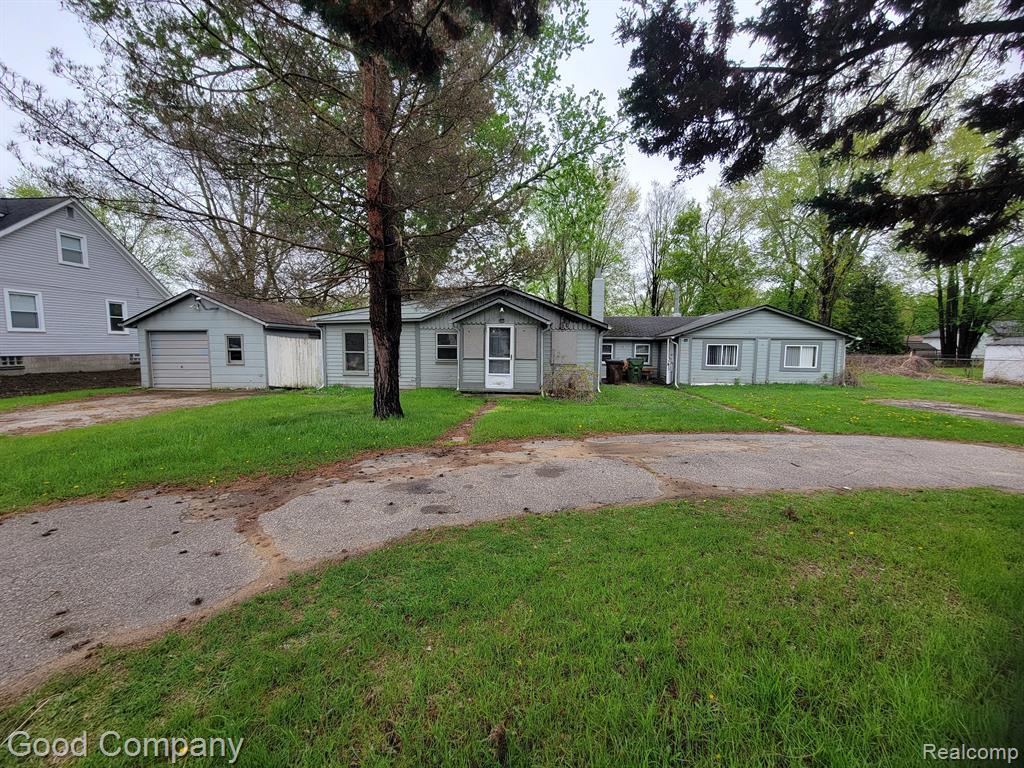 8558 Messmore Road Utica, MI 48317 - Photo 3 of 13