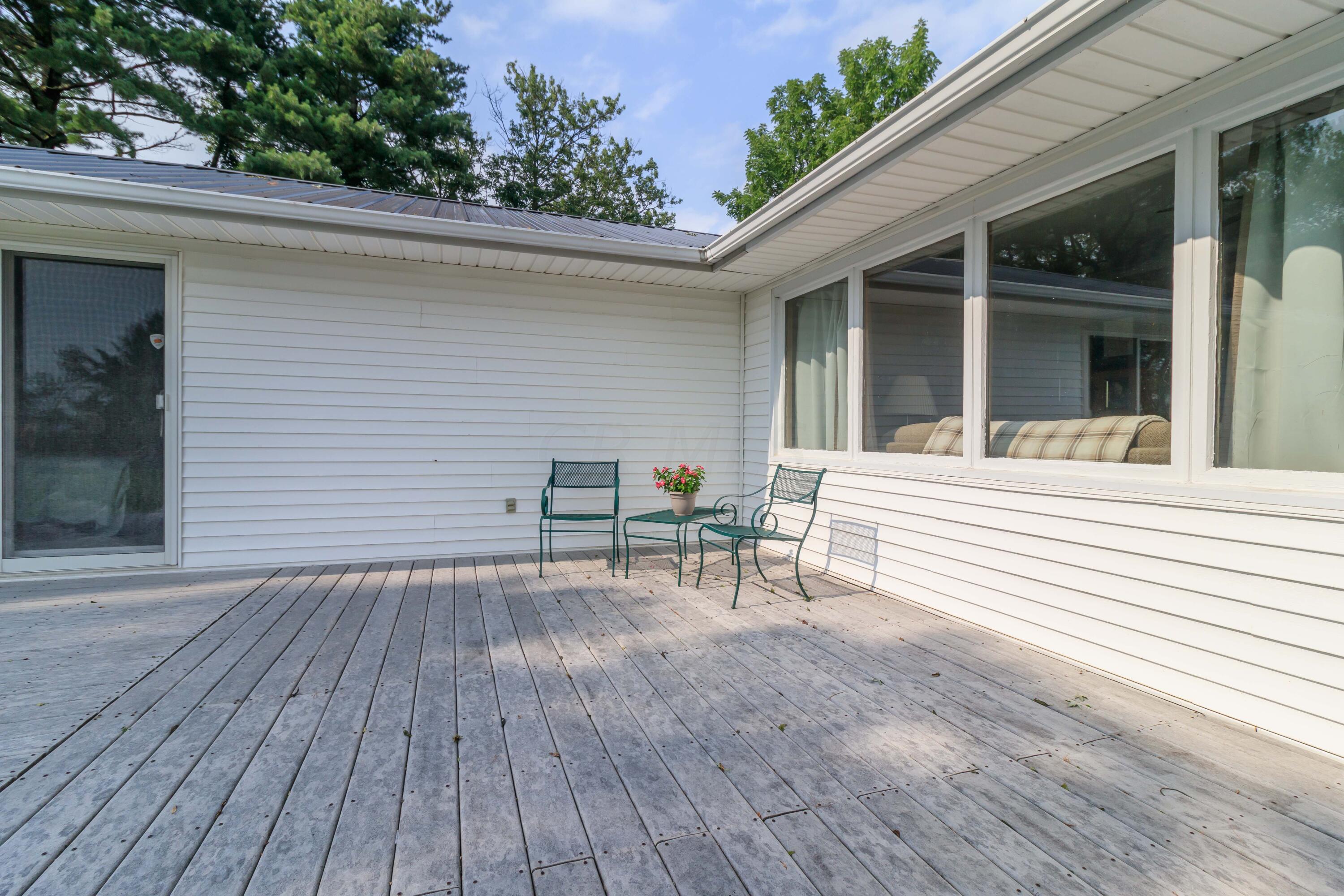 5850 Hamburg Road Southwest Amanda, OH 43102 - Photo 43 of 52 Deck