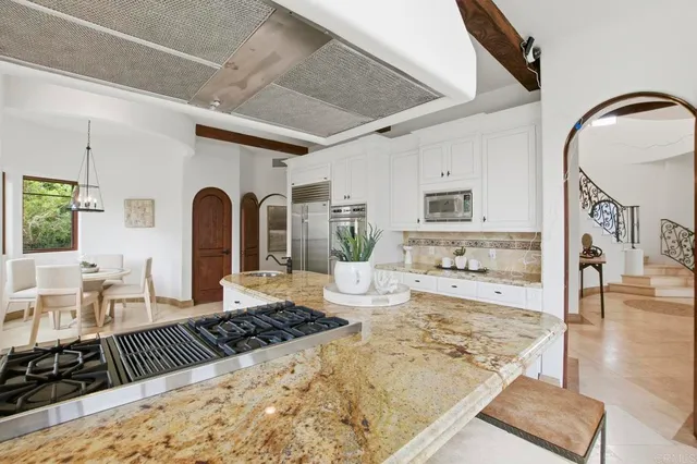 $7,400,000 | 1745 Amalfi Street, La Jolla, CA 92037