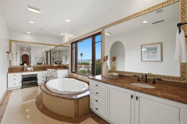 $7,400,000 | 1745 Amalfi Street, La Jolla, CA 92037