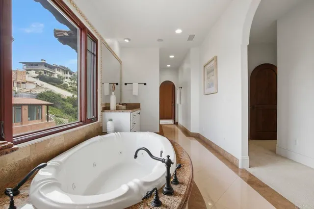 $7,400,000 | 1745 Amalfi Street, La Jolla, CA 92037