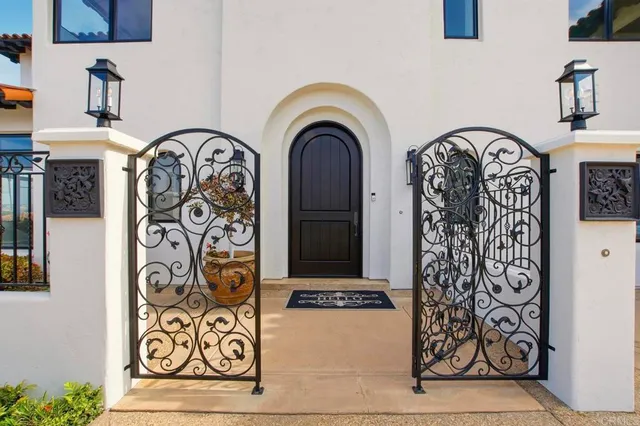 $7,400,000 | 1745 Amalfi Street, La Jolla, CA 92037